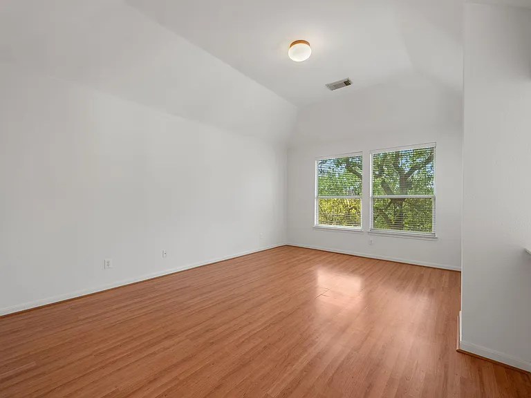 6920 Larue Belle Cv — Photo 20