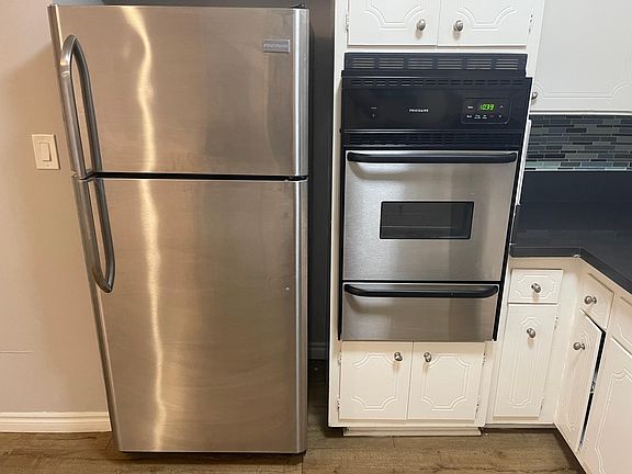4th image of 711 Westmount Dr #303