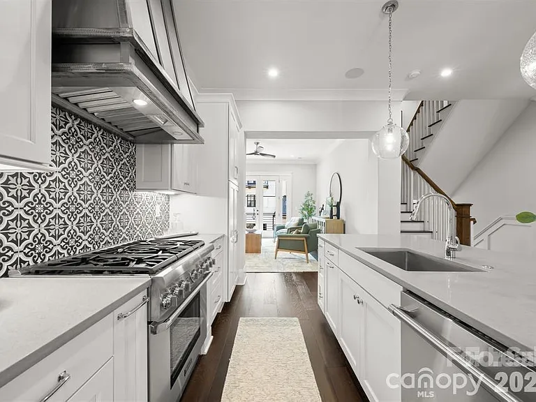 622 Mattie Rose Ln — Photo 12