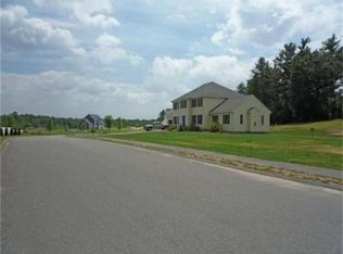 7 Harbor Trace Rd, Townsend, MA 01469