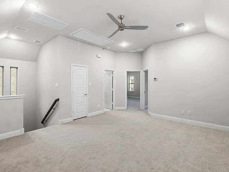 4123 Curtiss Dr — Photo 24