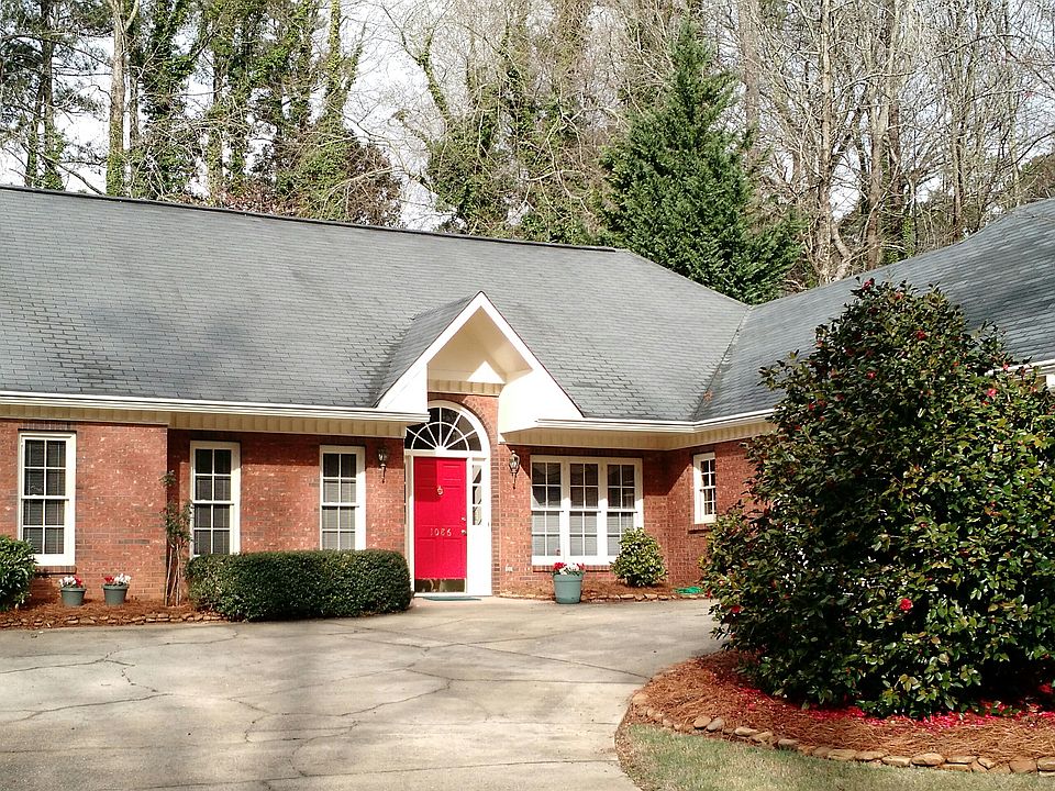 1st image of 1086 Chestnut Hill Cir