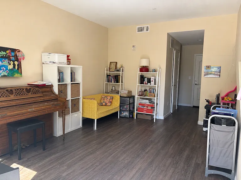 2618 Celadon Cir #4 — Photo 10