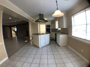 1118 Abana Ln, Houston, TX 77090