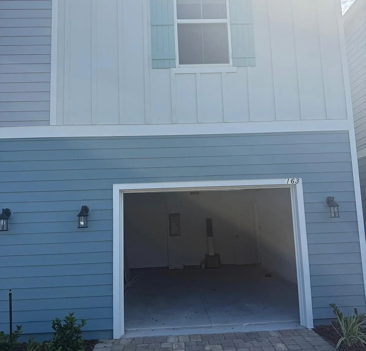 3 bed, 2.5 bath, 1592 sqft, $2,100 — Photo 4