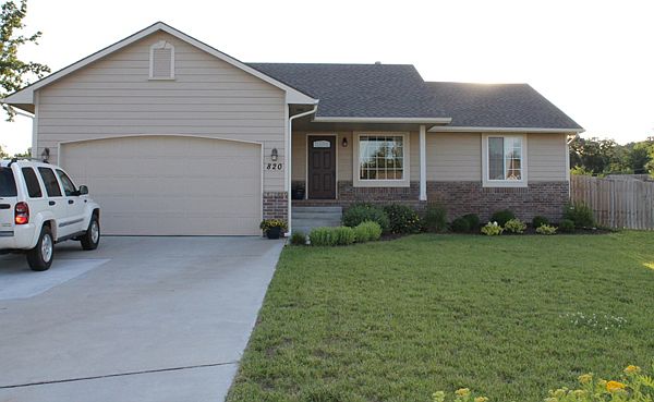 1st image of 820 Fossilridge Dr
