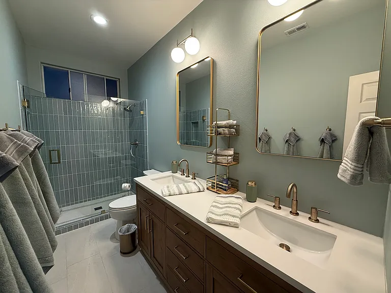 715 Law St — Photo 21