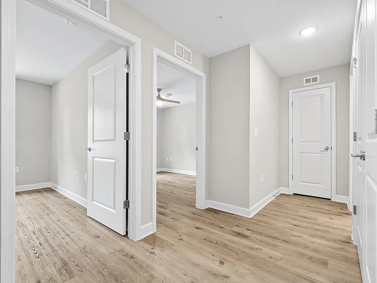 Bluebird Commons — Photo 11