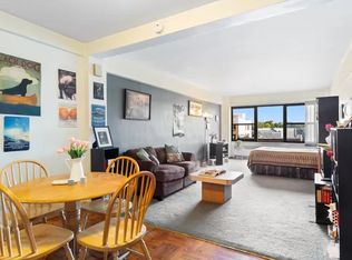 303 Beverley Rd APT 4M, Brooklyn, NY 11218