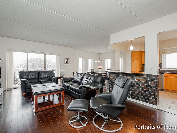 3rd image of 655 Perrie Dr APT 402