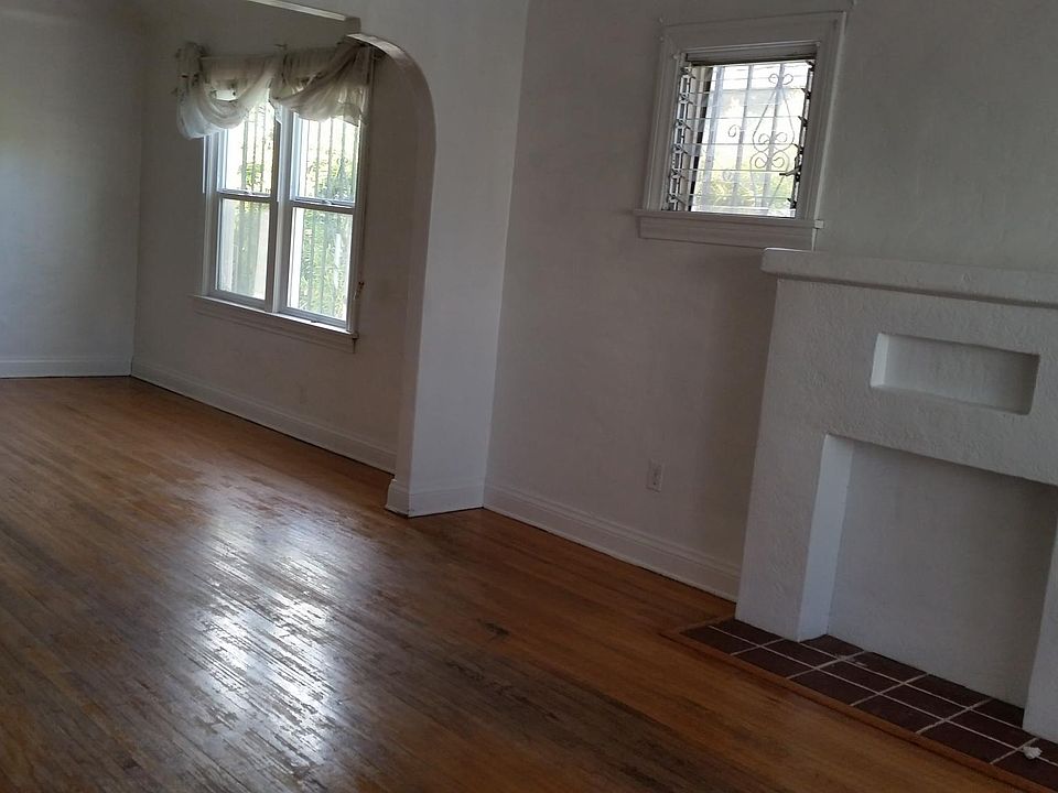 2nd image of 3320 Barbee St