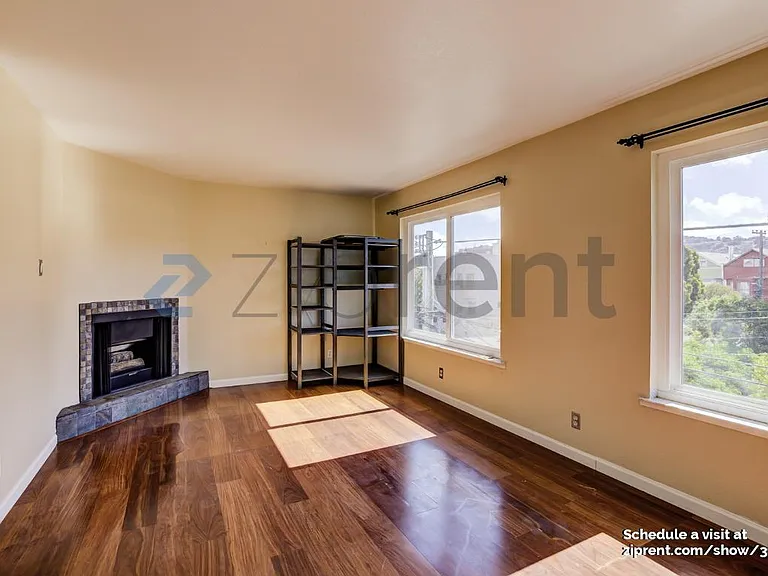 3421 25th St #7 — Photo 2