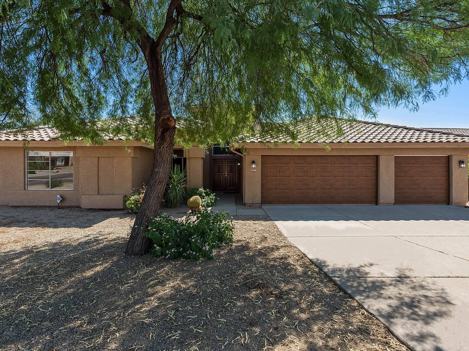 9295 E Rockwood Dr — Photo 4