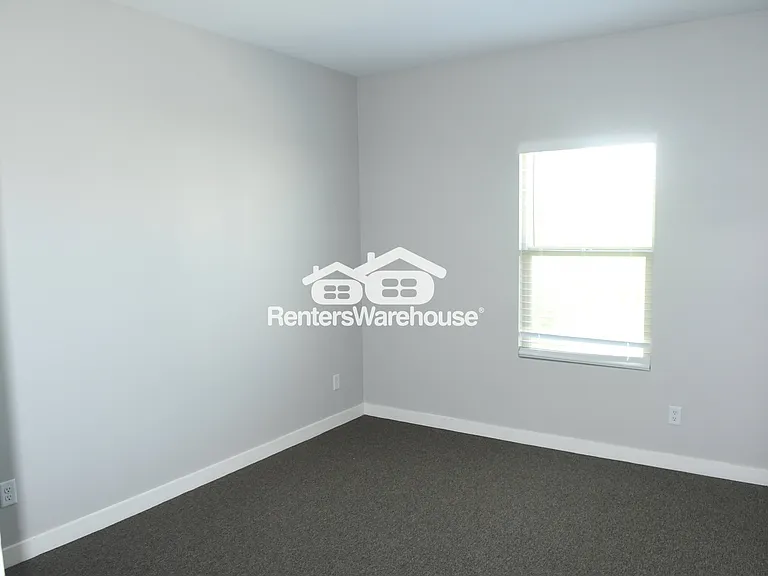 2264 W Harmont Dr — Photo 12