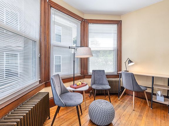 5th image of 172 Church St #2