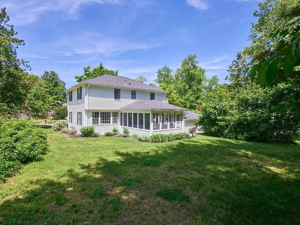4 bed, $3,600 — Photo 3