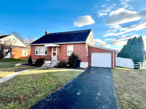 80 E College Ave, Wernersville, PA 19565