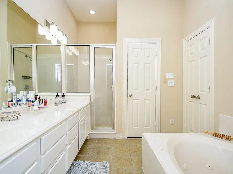 2714 Windy Thicket Ln — Photo 15