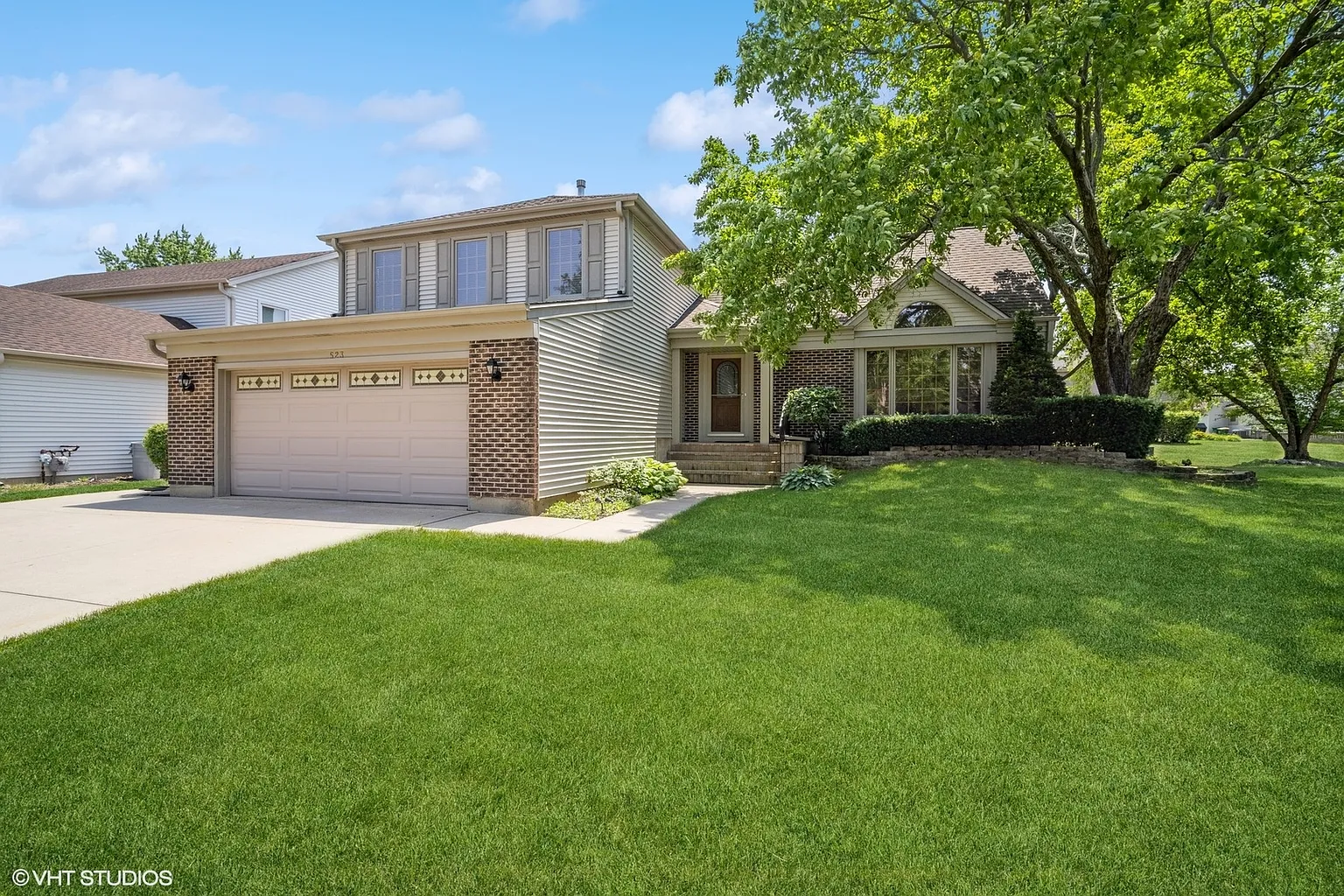 523 Cobblestone Ln photo 1