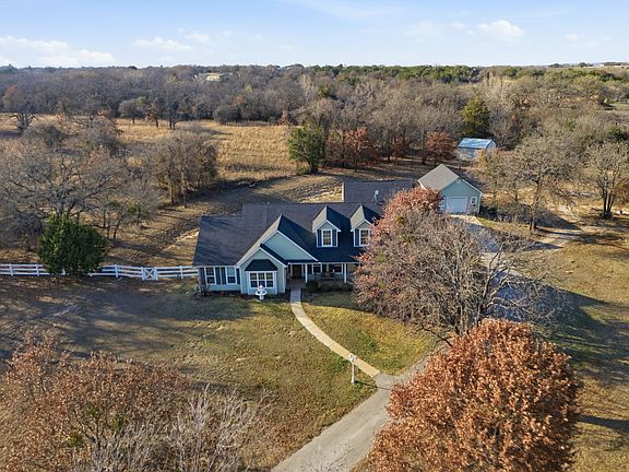 2nd image of 240 Johnson Bend Rd