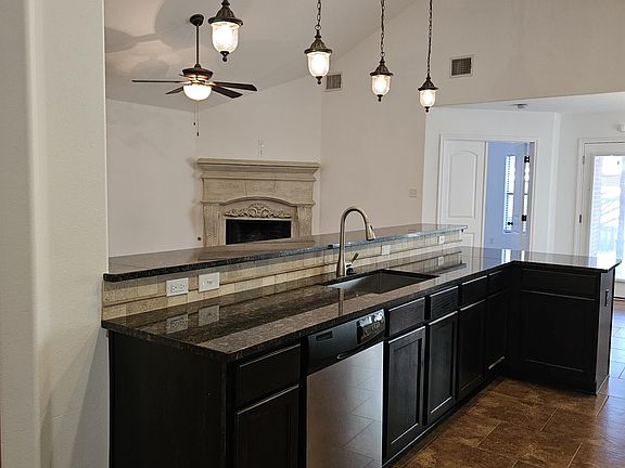5th image of 2518 Windrose Dr