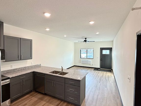 4th image of 659 Industrial Blvd #2