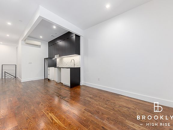 3rd image of 2901 Snyder Ave #1L