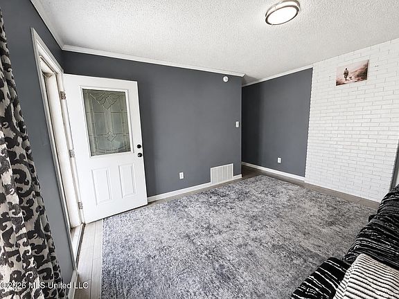 2nd image of 106 Homestead Ln