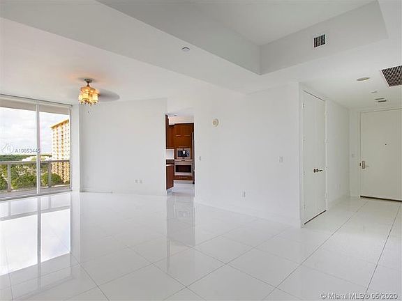 3rd image of 15901 Collins Ave APT 705