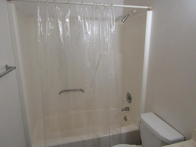 1420 Adair St #4 — Photo 10