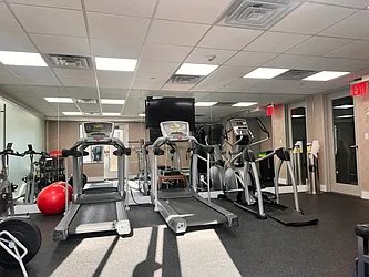 Rented by R New York