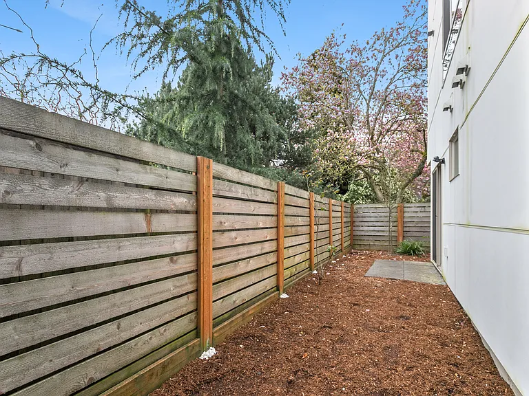 308 Boston St — Photo 21