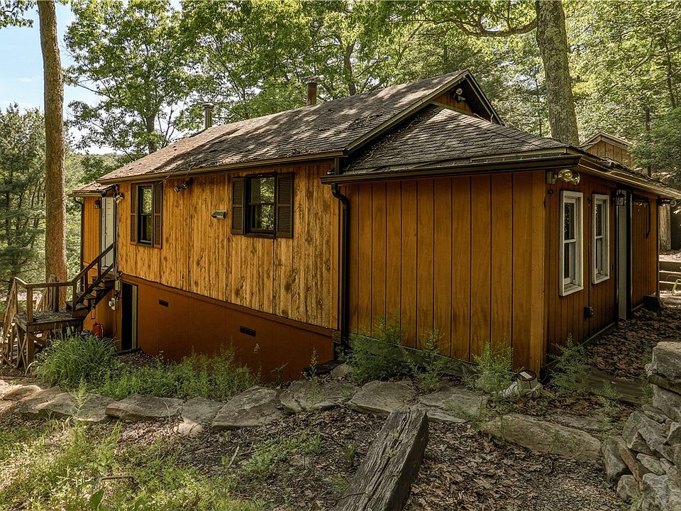 1st image of 160 Forest Ave