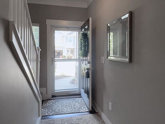 4th image of 721 Elmbrook Dr