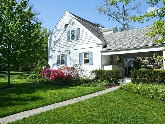 22_gedney_esplanade_MLS_HID788516_ROOMbackyard2