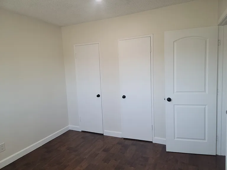 225 S Madison Ave #8 — Photo 18