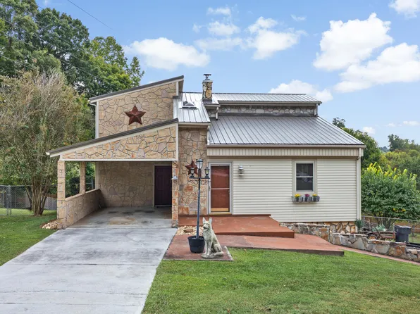 555 Pinewood Cir, Morristown, TN 37814