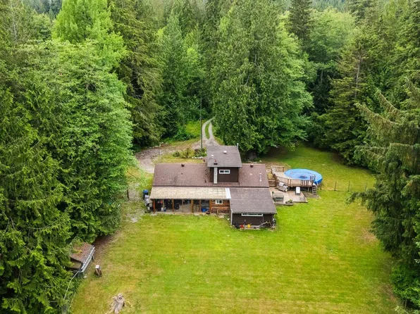 11760 272nd St, Maple Ridge, BC V2W 1Y9