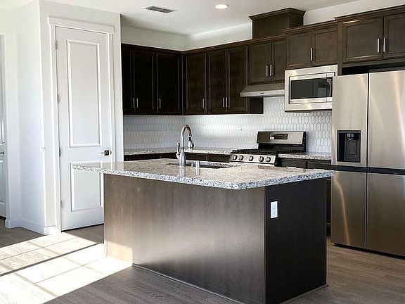 Homesite 918 - Kitchen