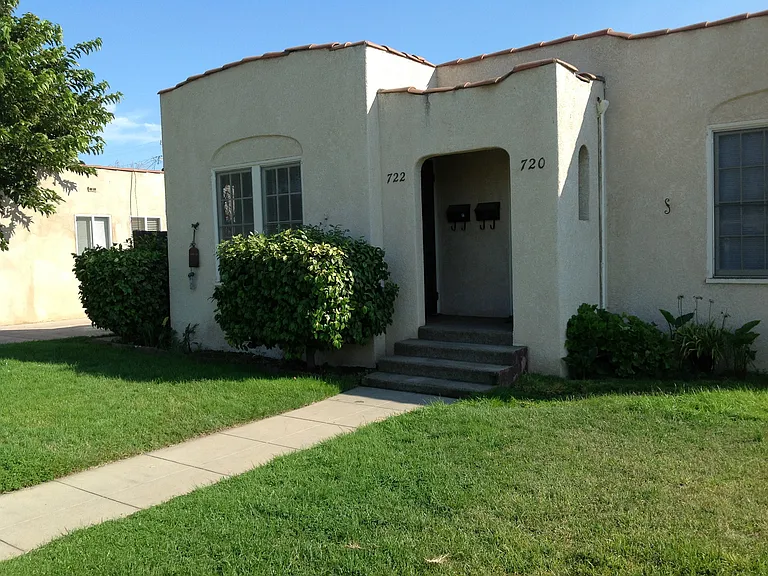 722 E Cook St — Photo 1