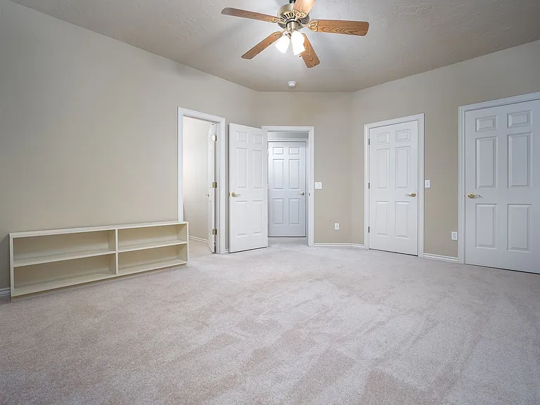 1032 W Lindsey St #A — Photo 20