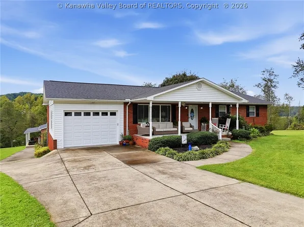121 Naomi Ct, Milton, WV 25541