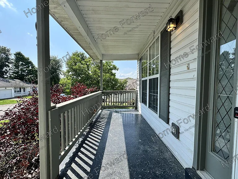 102 Dale Hollow Dr — Photo 2