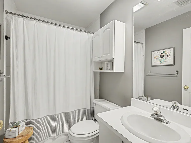 2289 Bedford St #D7 — Photo 19