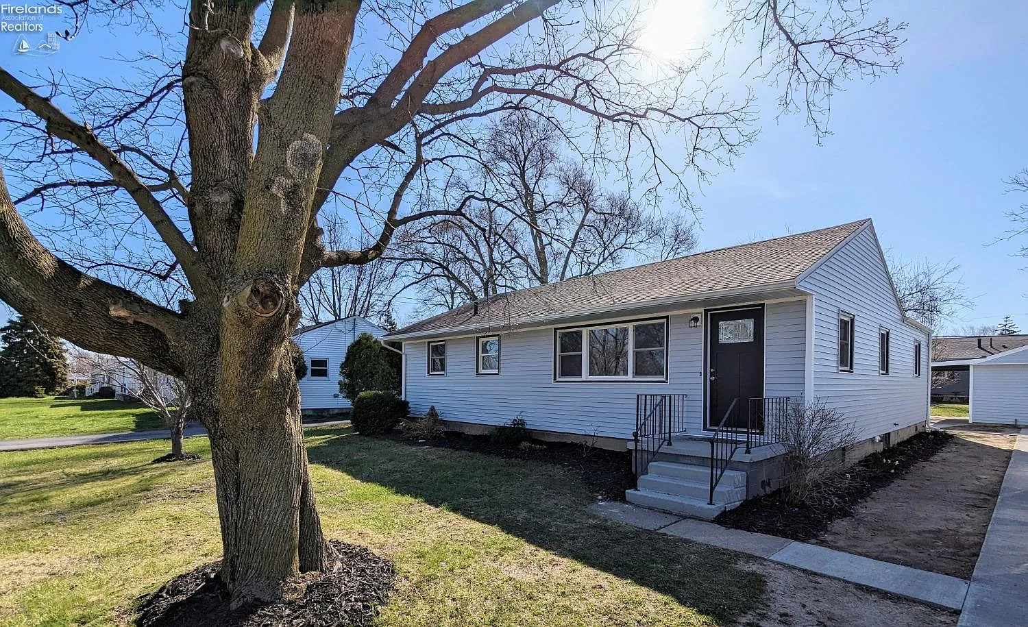 202 W Strub Rd photo 1
