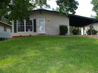 437 Saint Lawrence Dr, Ballwin, MO