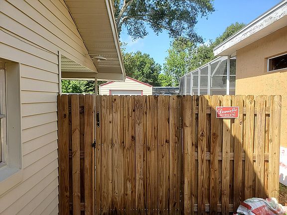 5th image of 157 Beverly Dr