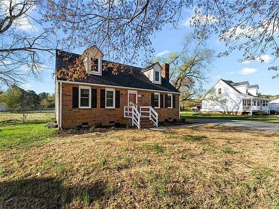 2nd image of 4401 Pamela Dr