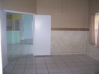 Master bed-2 tone paint