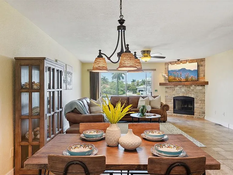637 Pinellas Bayway S #105 — Photo 14